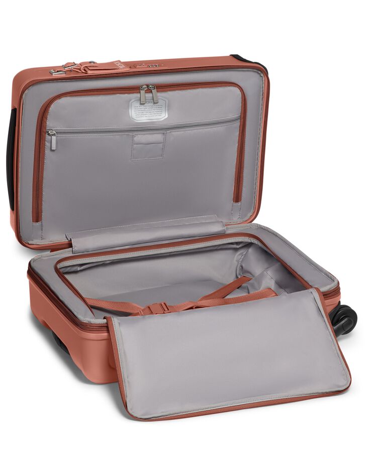 TUMI VENTRA กระเป๋าเดินทางแบบถือขึ้นเครื่องสามารถขยายพื้นที่ได้  hi-res | TUMI