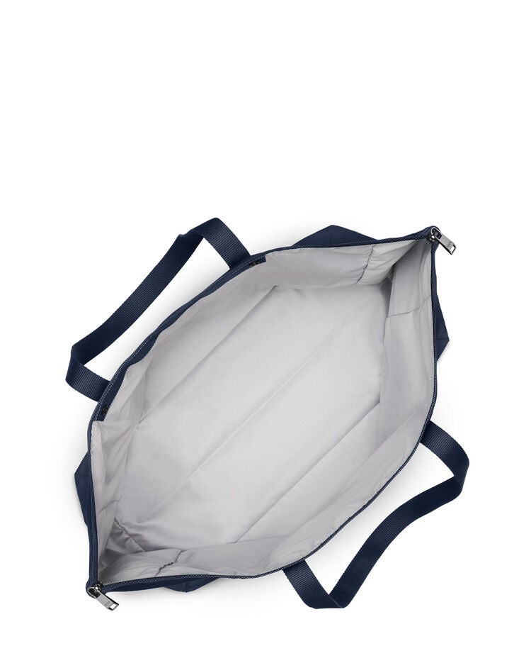 VOYAGEUR กระเป๋าโท้ท รุ่น Just In Case&reg;  hi-res | TUMI