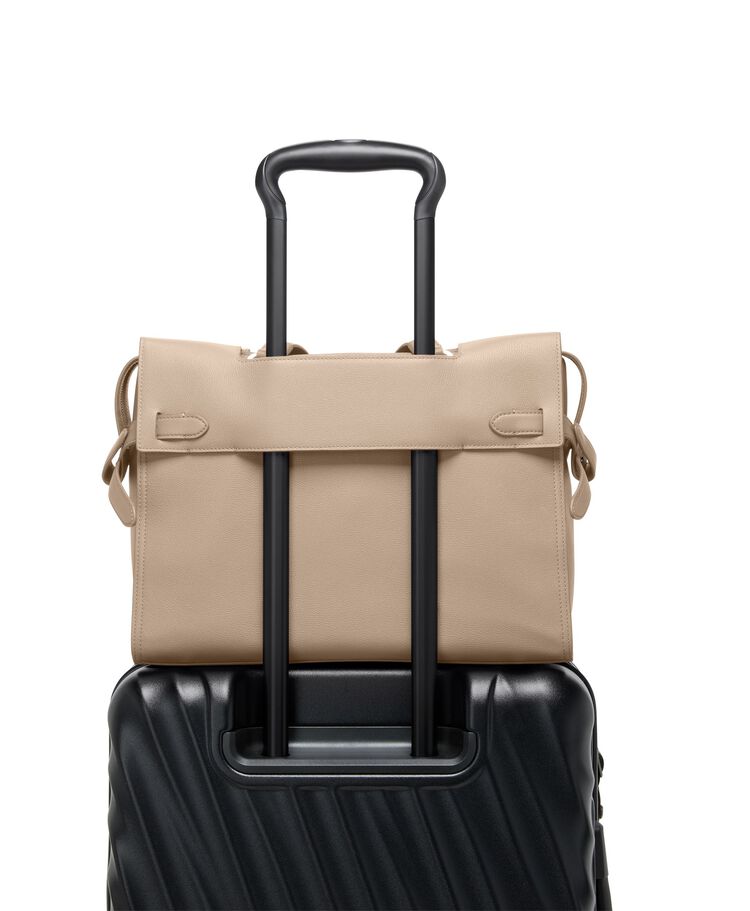 AGENT กระเป๋าโท้ท ขนาดกลาง Agent Medium Tote  hi-res | TUMI