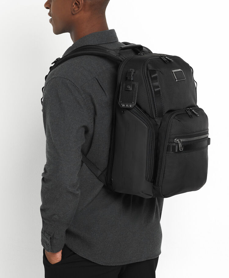 Mochila tumi alpha bravo hotsell