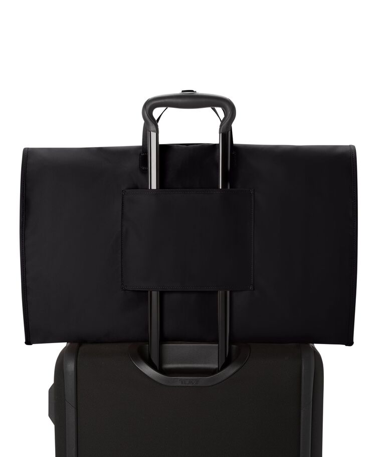 TRAVEL ACCESSORY ถุงใส่เสื้อผ้าแบบแขวน Garment Bag  hi-res | TUMI