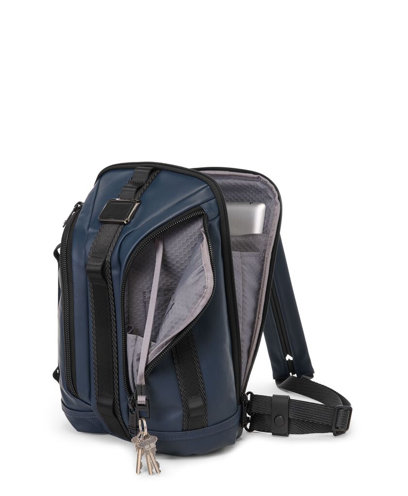 ALPHA BRAVO กระเป๋าคาดอก Knight Sling  hi-res | TUMI