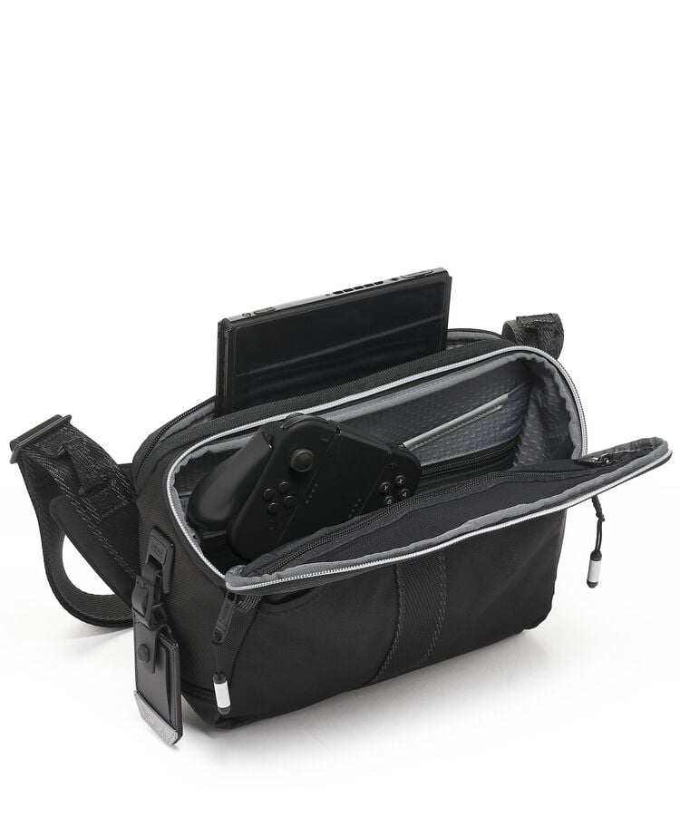 ALPHA BRAVO กระเป๋าสะพายข้าง Esports Pro Crossbody  hi-res | TUMI