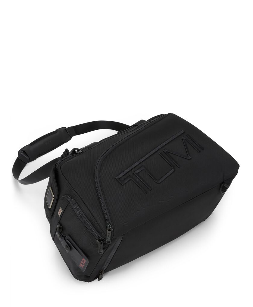 TUMI SPORT กระเป๋าดัฟเฟิลสำหรับกอล์ฟ GOLF DUFFEL  hi-res | TUMI