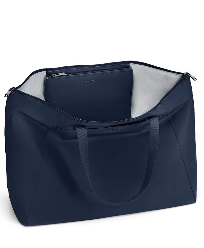 VOYAGEUR กระเป๋าโท้ท รุ่น Just In Case&reg;  hi-res | TUMI