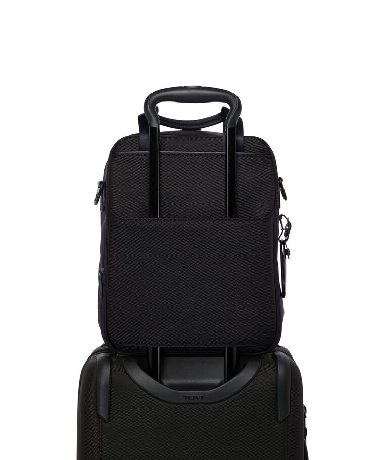 TUMI ALPHA กระเป๋าสะพายข้าง Boarding Bag  hi-res | TUMI