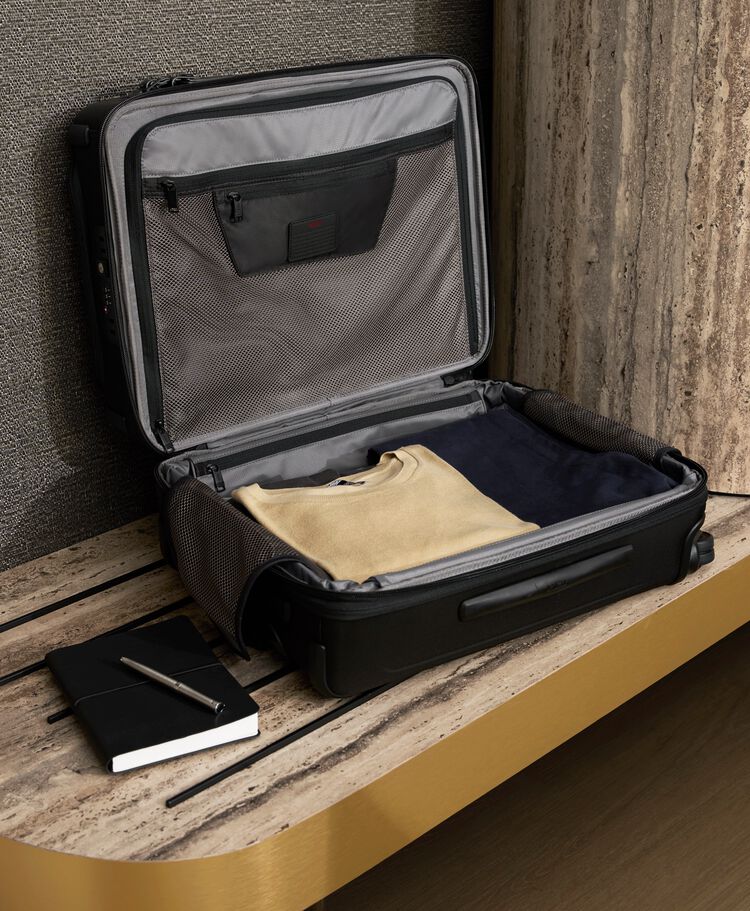 กระเป๋าเดินทางขึ้นเครื่อง Continental Dual Access 4 Wheeled Carry-On  hi-res | TUMI