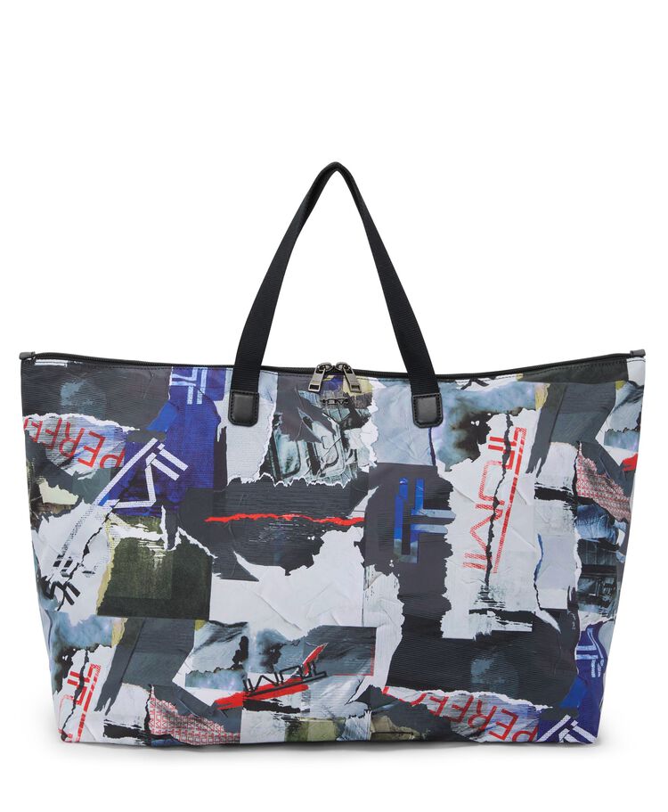 VOYAGEUR กระเป๋าโท้ท Just In Case Tote  hi-res | TUMI