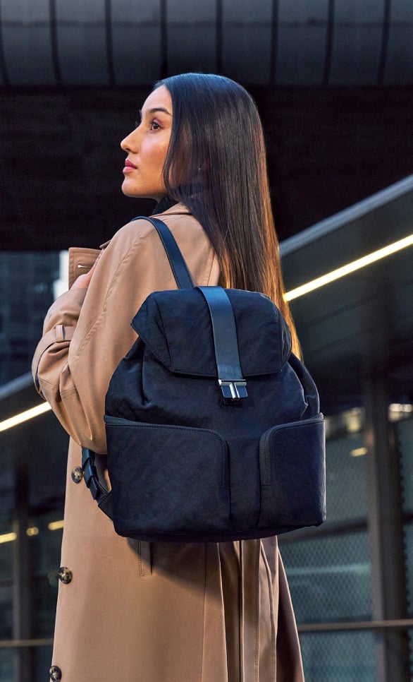 FW25_1565511041_Journey_MedBP_Black_gridBreaker_202508