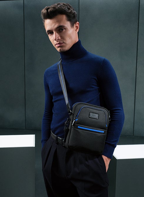 202601_Tumi_Alpha4_MEDIUM_CROSSBODY