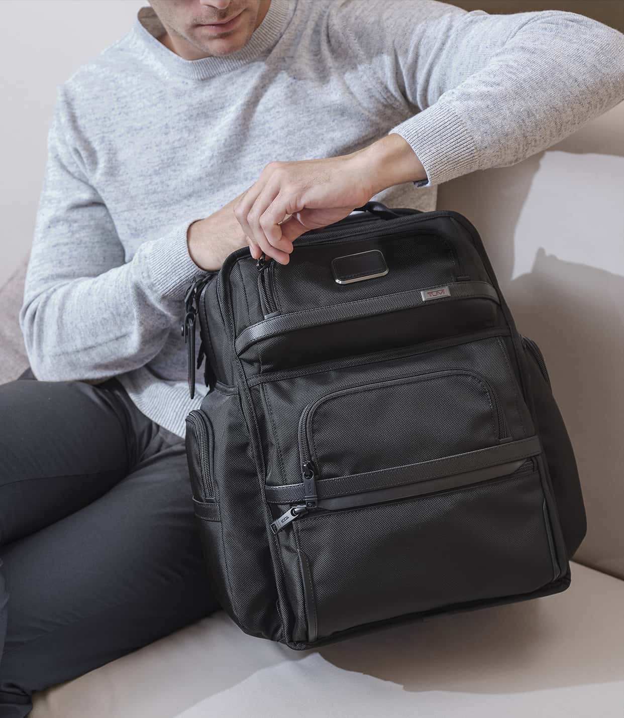 tumi alpha zip pouch tumi alpha zip pouch