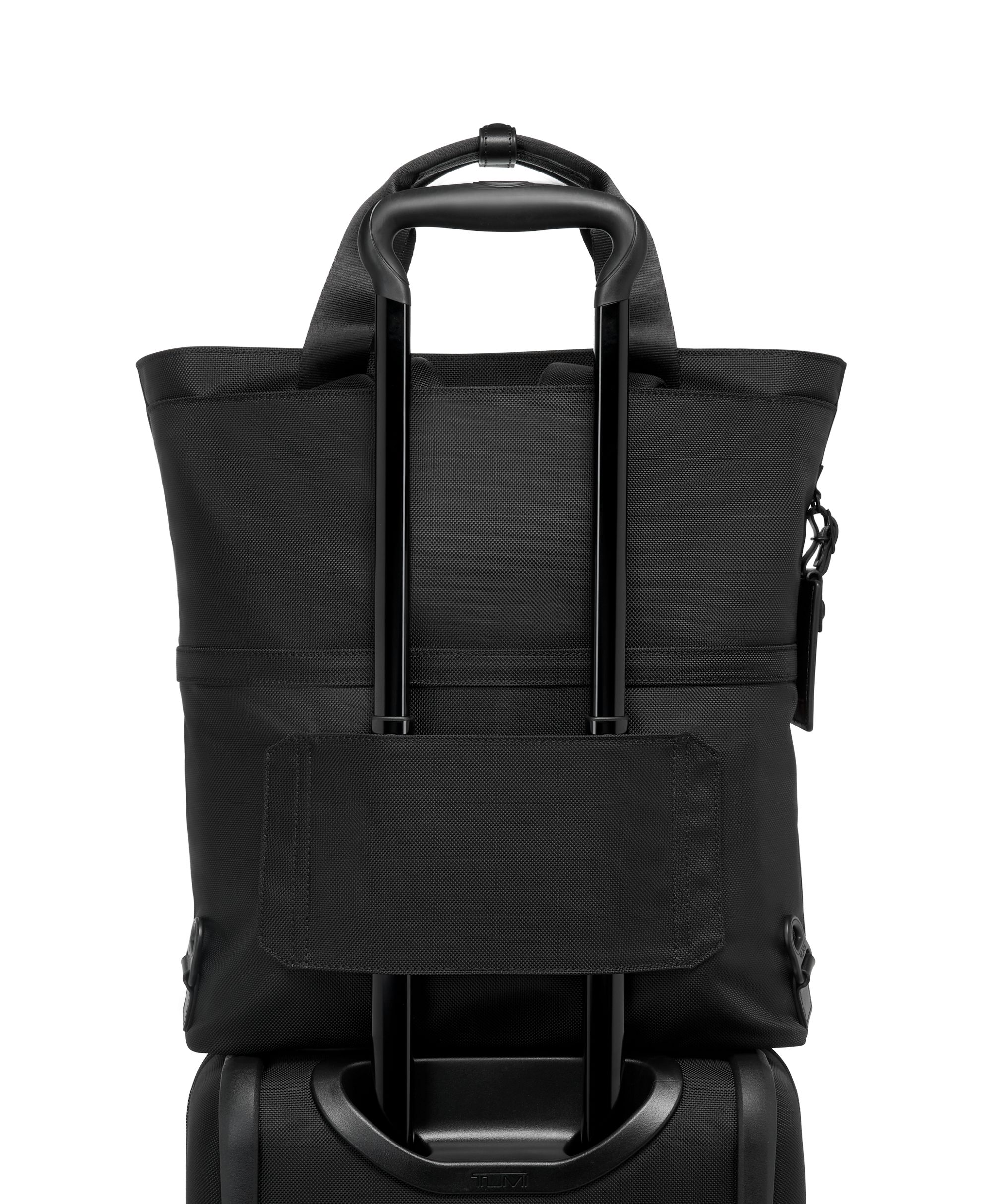 tumi large tote