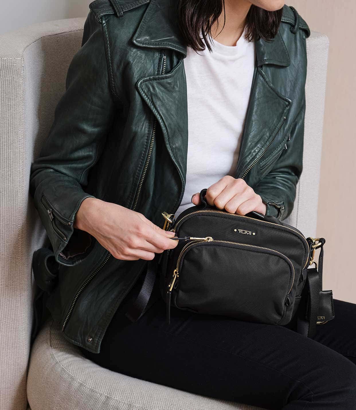 TROY CROSSBODY Black - lifestyle | Tumi Thailand