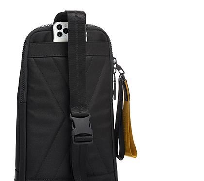 SKY SLING Black - USP3 | Tumi Thailand