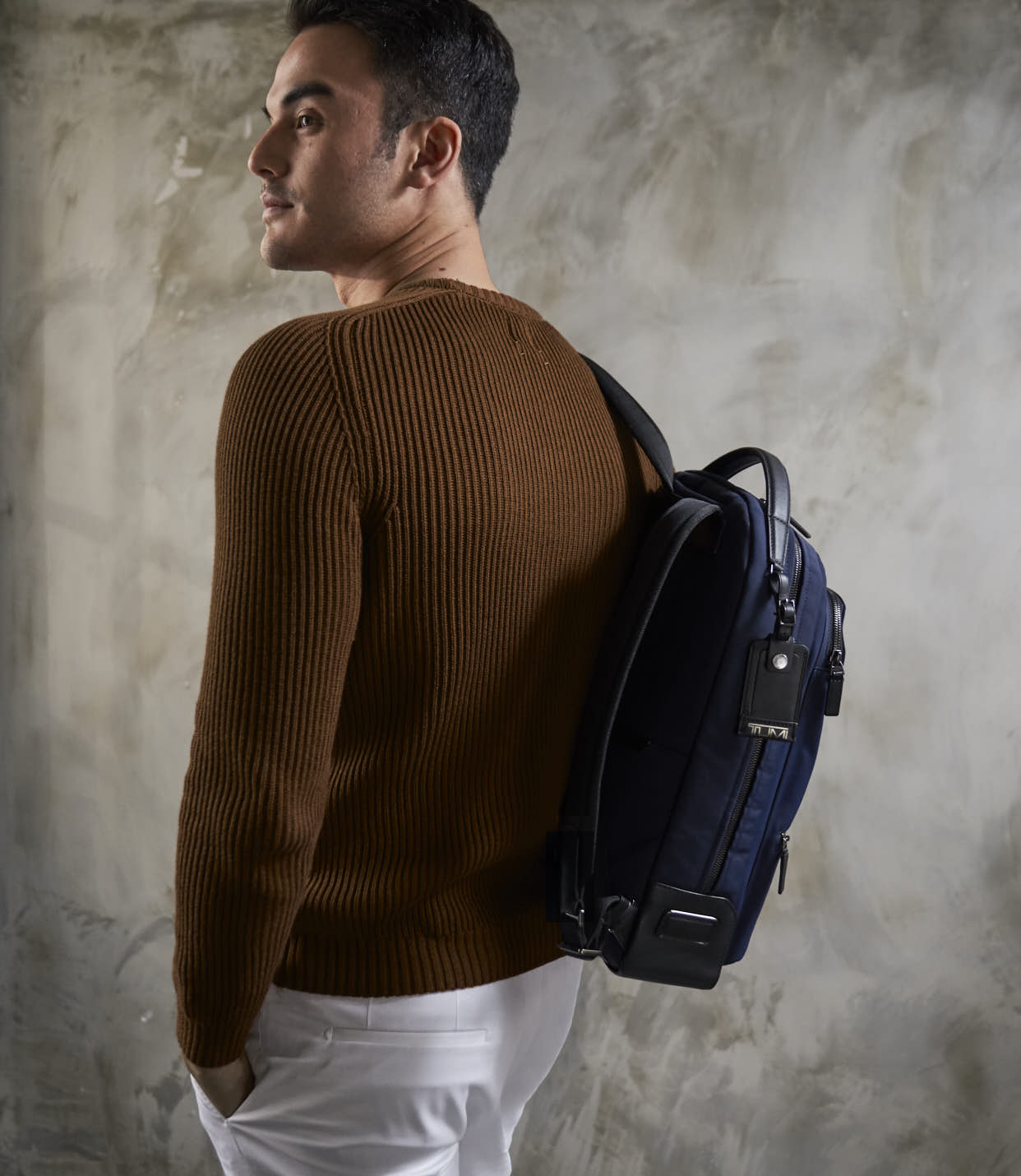 BRADNER BACKPACK Black - lifestyle | Tumi Thailand