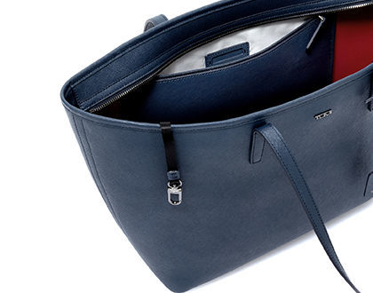 SMALL EVERYDAY TOTE GREY - USP1 | Tumi Thailand