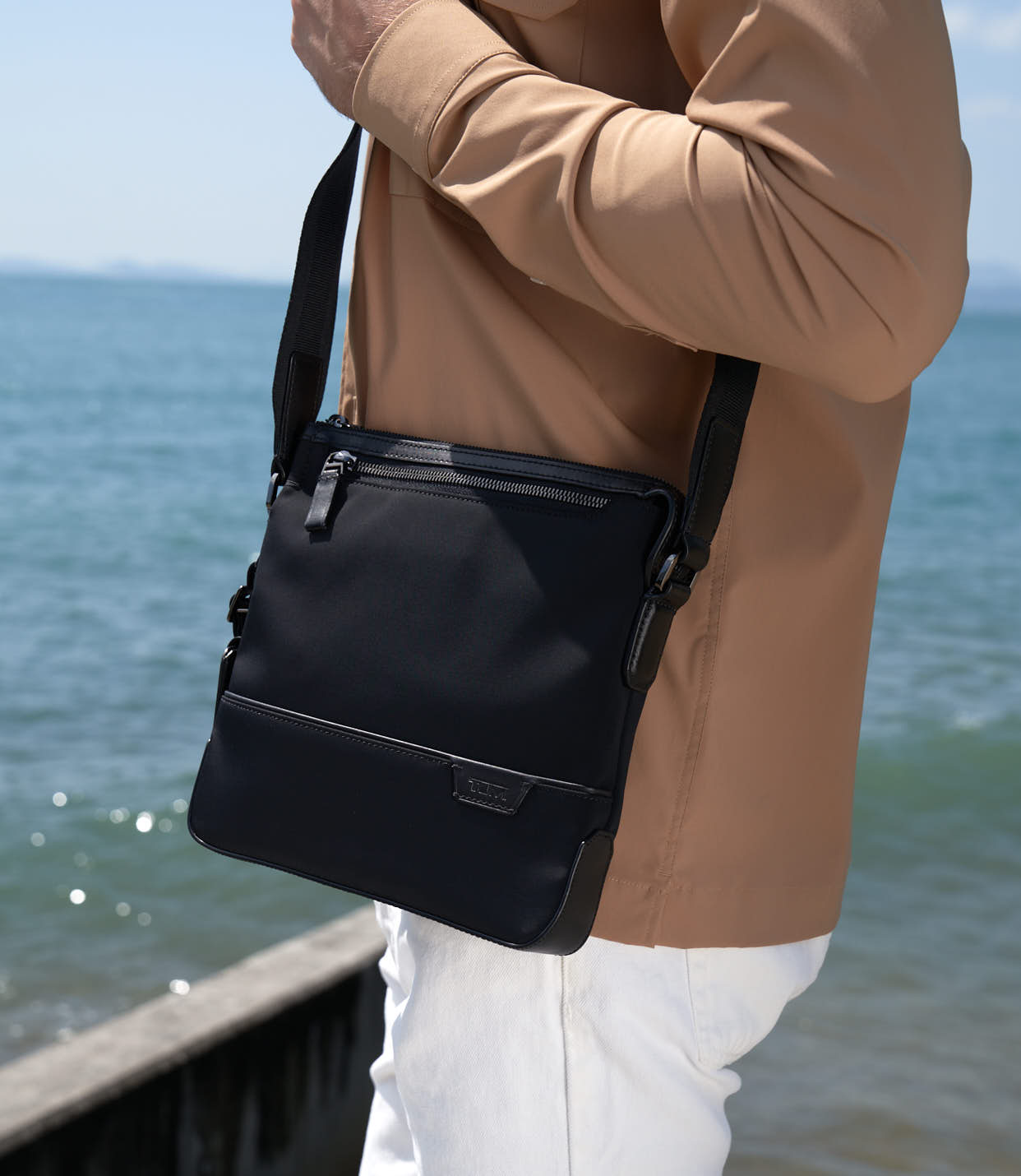 SHAWNEE CROSSBODY BLACK - lifestyle | Tumi Thailand