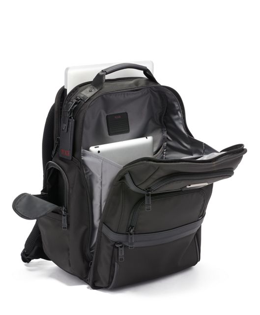 กระเป๋าเป๋สะพายหลัง TUMI Brief Pack® Black - large | Tumi Thailand