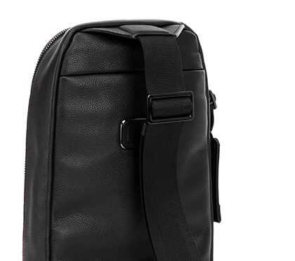 กระเป๋าคาดอก Gregory Sling Leather Black - USP3 | Tumi Thailand