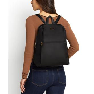 กระเป๋าเป๋สะพายหลัง Just In Case® Backpack Black - medium | Tumi Thailand