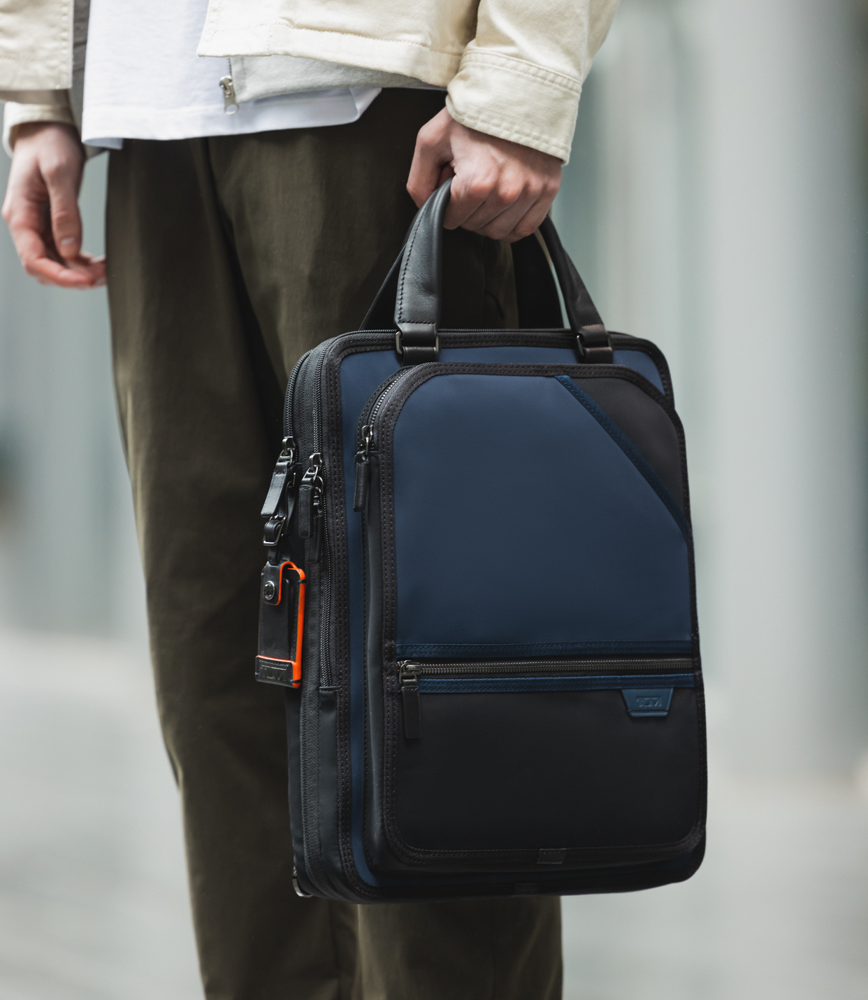 Stone Backpack Tote Midnight Navy - lifestyle | Tumi Thailand