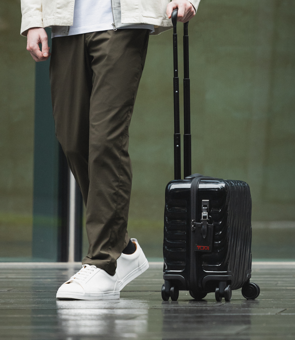 SM COMPACT 4 WHL BRIEF BLACK - lifestyle | Tumi Thailand