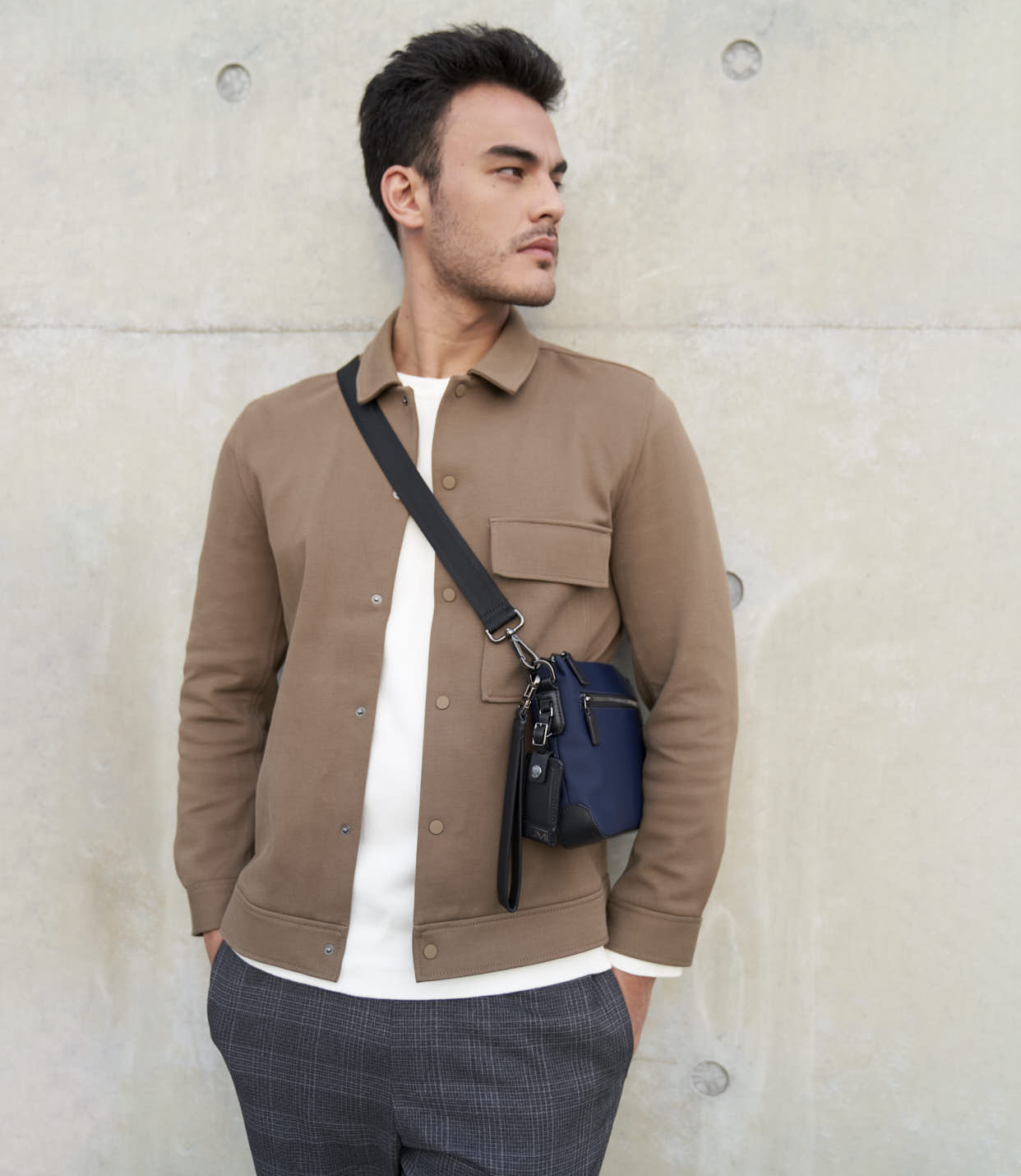 SHERMAN CROSSBODY NAVY - lifestyle | Tumi Thailand