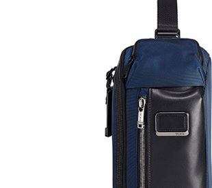 KELLEY SLING Black - USP1 | Tumi Thailand