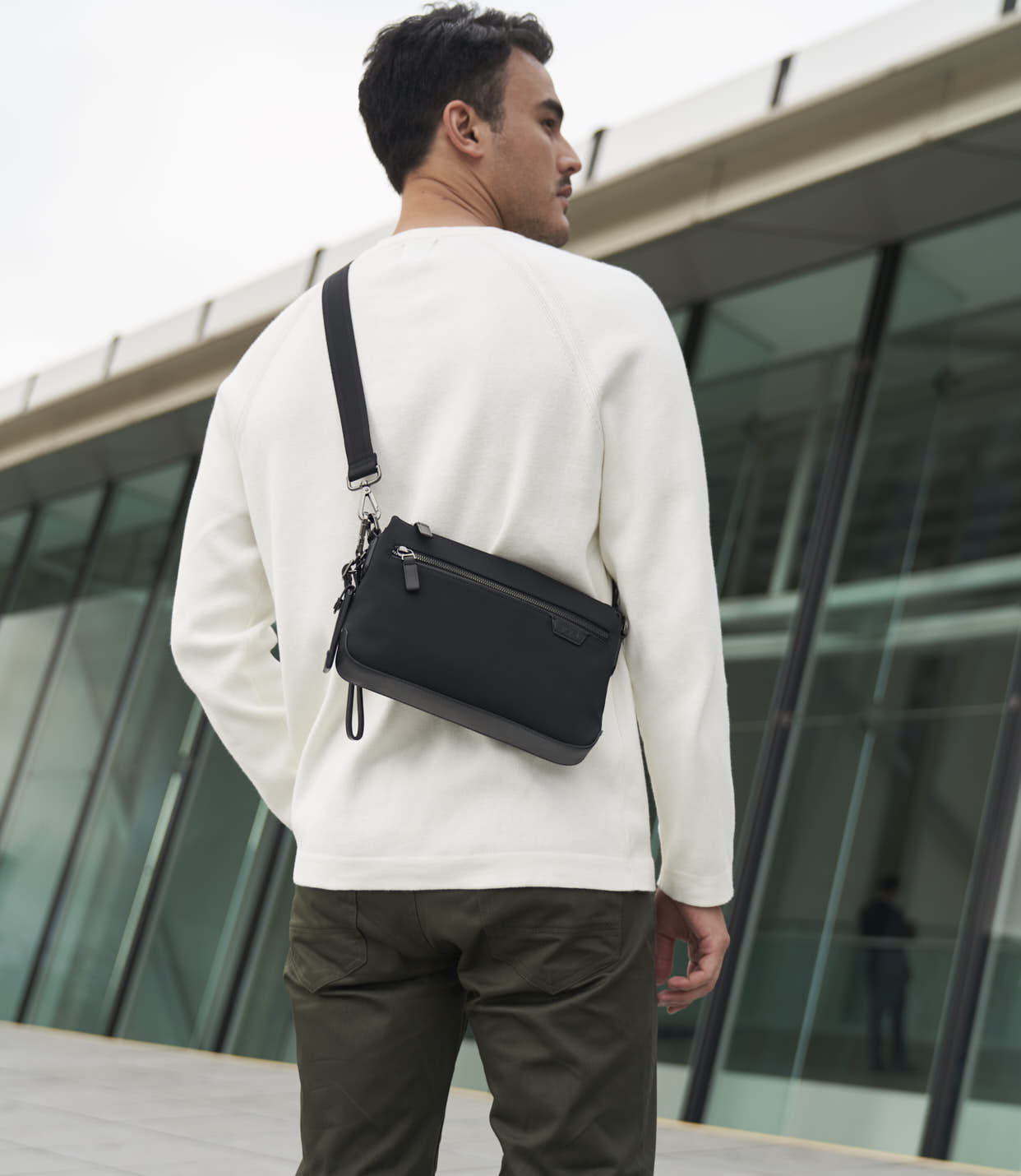 SHERMAN CROSSBODY BLACK - lifestyle | Tumi Thailand