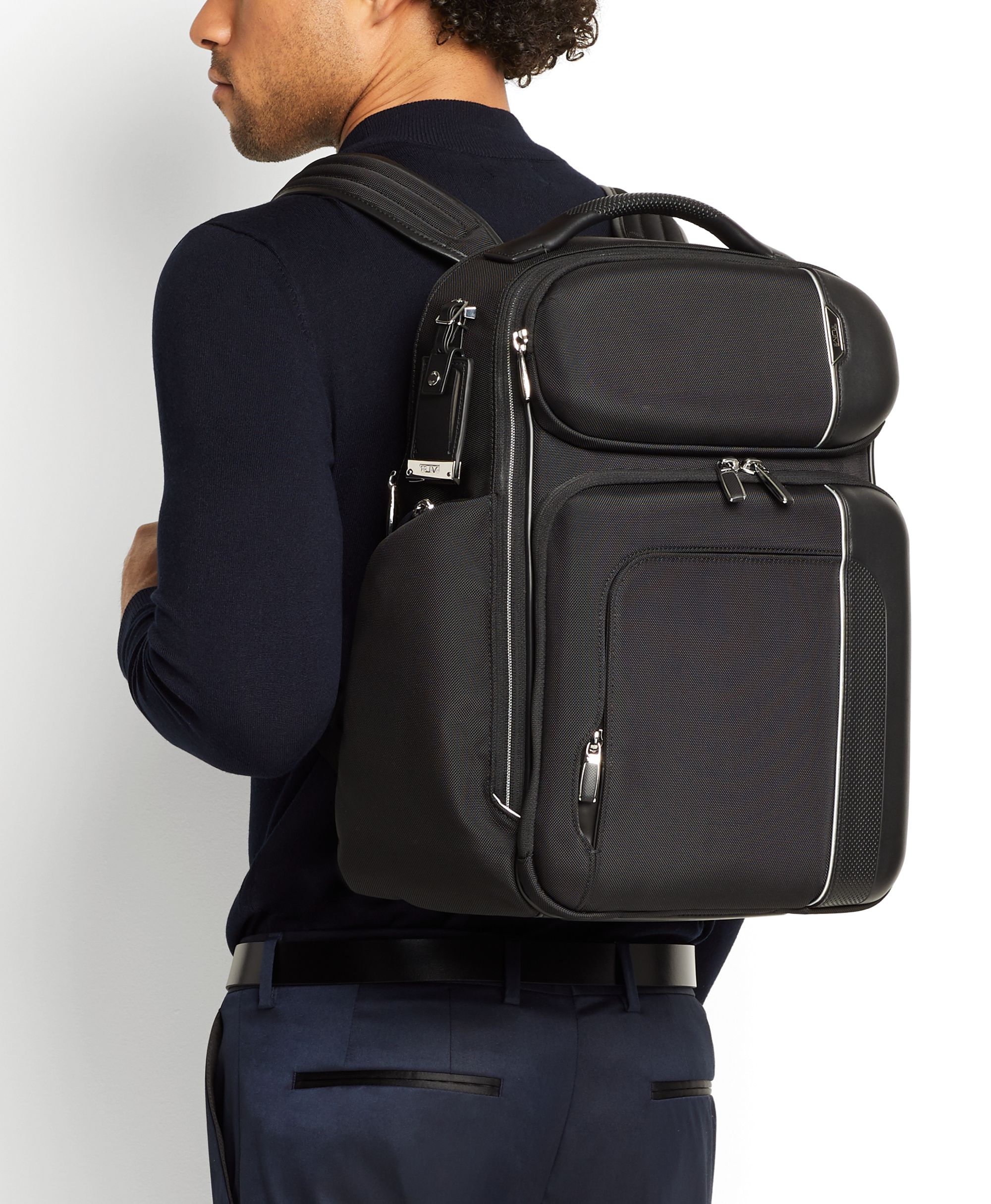 TUMI ARRIVE\