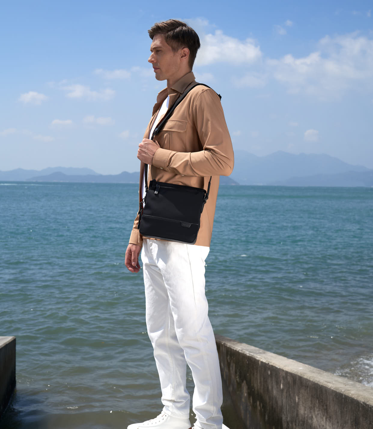 SHAWNEE CROSSBODY BLACK - lifestyle | Tumi Thailand