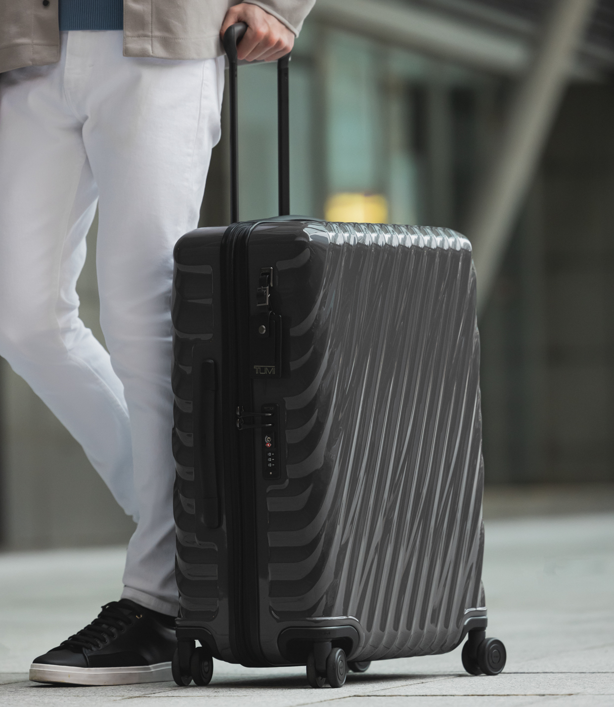 ST EXP 4 WHL P/C IRON - lifestyle | Tumi Thailand
