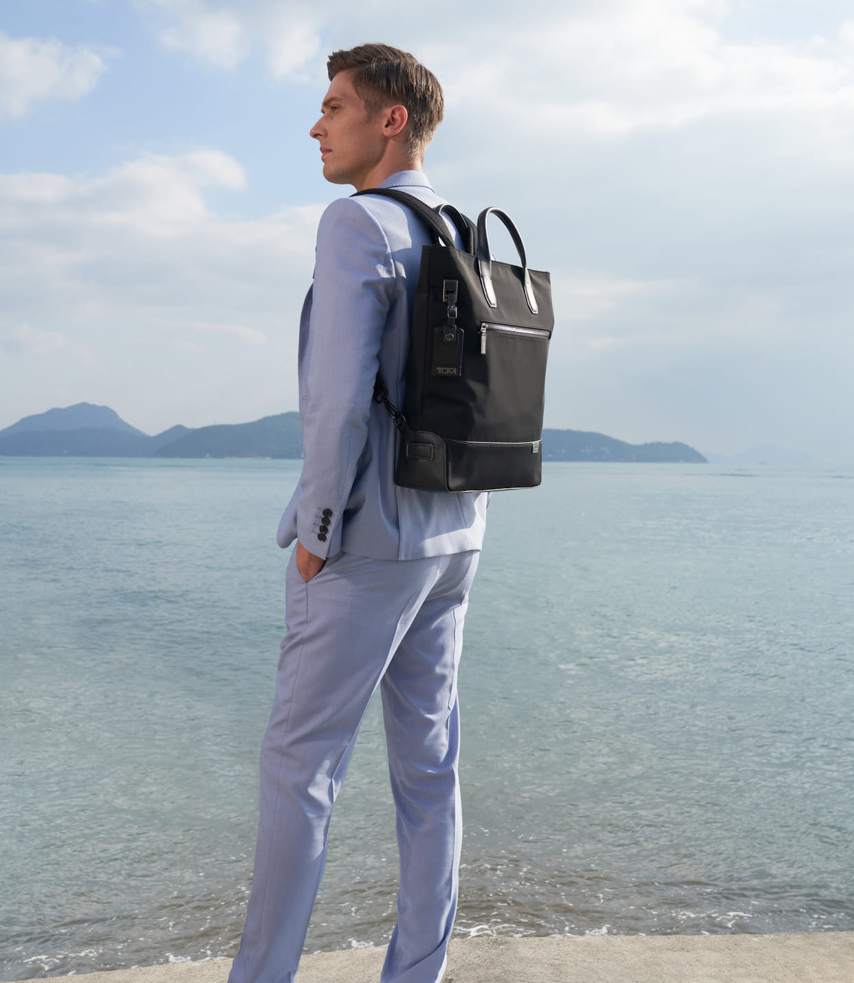 PARKER TOTE BACKPACK Black - lifestyle | Tumi Thailand