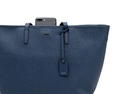 SMALL EVERYDAY TOTE GREY - USP2 | Tumi Thailand